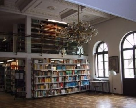 Bibliothek des GEI 2
